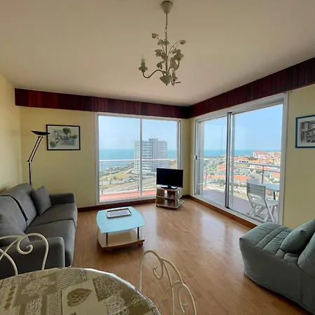 Appartement Face Avec Balcon Et Garage Aux Sables D'olonne - Fr-1-92-904 Les Sables-dʼOlonne