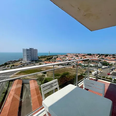 Face Avec Balcon Et Garage Aux Sables D'olonne - Fr-1-92-904 Appartement